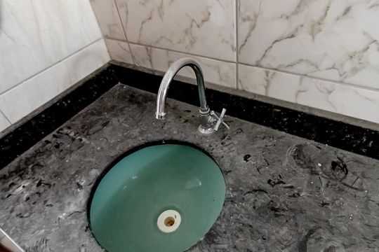 Banheiro social de casa para alugar com 2 quartos, 370m² em Village Veneza, Goiânia