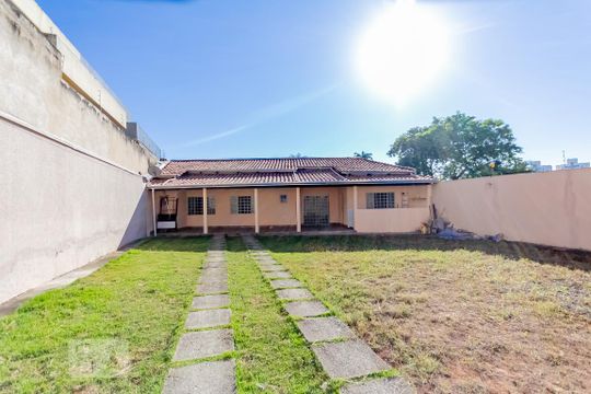 Casa para alugar com 2 quartos, 370m² em Village Veneza, Goiânia