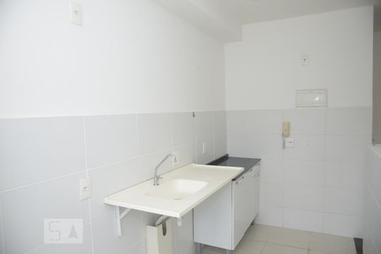 Cozinha de apartamento para alugar com 2 quartos, 48m² em Jacarepaguá, Rio de Janeiro