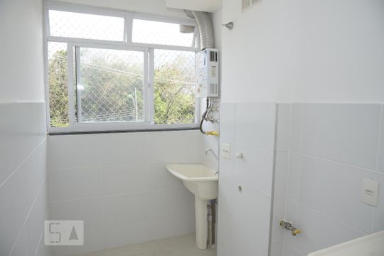 Área de Serviço de apartamento para alugar com 2 quartos, 48m² em Jacarepaguá, Rio de Janeiro