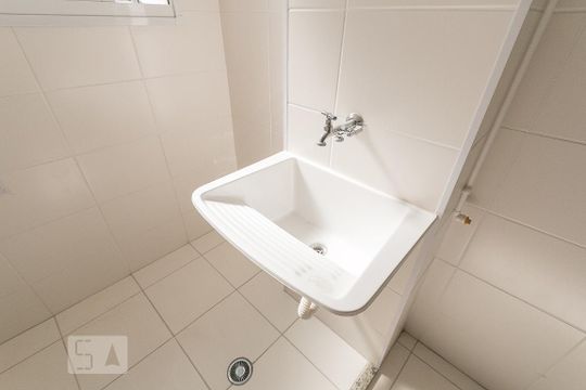 Área de serviço  de apartamento para alugar com 2 quartos, 41m² em Cambuci, São Paulo