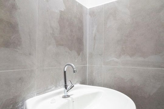 Banheiro Social de kitnet/studio para alugar com 1 quarto, 32m² em Mirandópolis, São Paulo