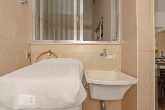 Área de serviço de apartamento para alugar com 2 quartos, 65m² em Vila Isabel, Rio de Janeiro