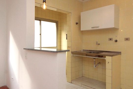 Cozinha de apartamento para alugar com 1 quarto, 40m² em Consolação, São Paulo