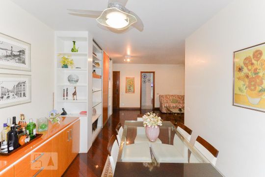 Sala de apartamento para alugar com 3 quartos, 138m² em Tijuca, Rio de Janeiro