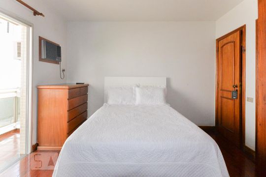 Suíte de apartamento para alugar com 3 quartos, 138m² em Tijuca, Rio de Janeiro