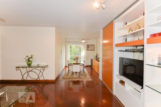 Sala de apartamento para alugar com 3 quartos, 138m² em Tijuca, Rio de Janeiro