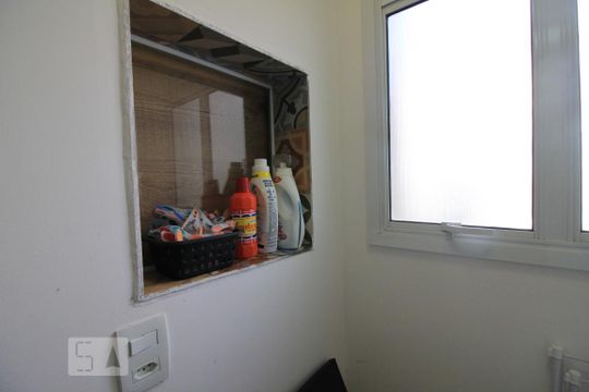 Detalhe da área de serviço de apartamento para alugar com 2 quartos, 65m² em Vila Suzana, São Paulo