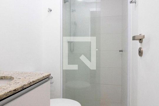 Banheiro de kitnet/studio à venda com 1 quarto, 40m² em Santa Cecília, São Paulo