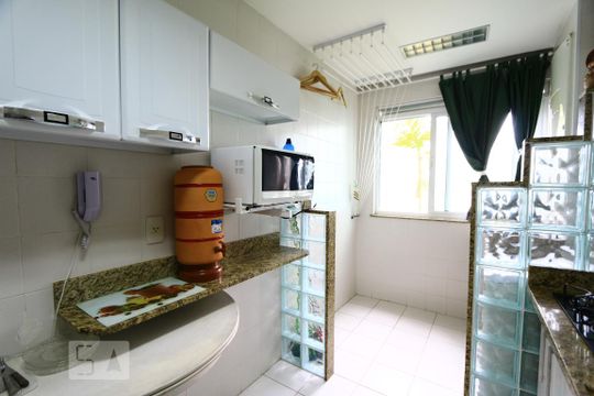 Cozinha de apartamento à venda com 2 quartos, 77m² em Barra da Tijuca, Rio de Janeiro