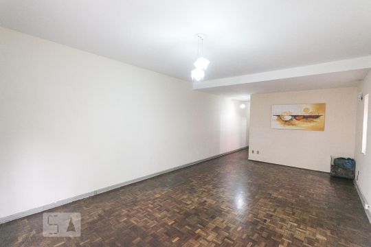 Sala  de casa à venda com 4 quartos, 250m² em Vila Gumercindo, São Paulo