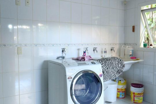 Área de Serviço de casa à venda com 3 quartos, 337m² em Jardim Santa Adelaide, Jundiaí
