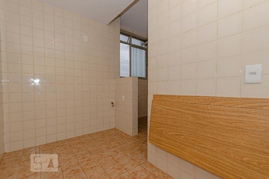 Cozinha de apartamento à venda com 2 quartos, 80m² em Grajaú, Rio de Janeiro