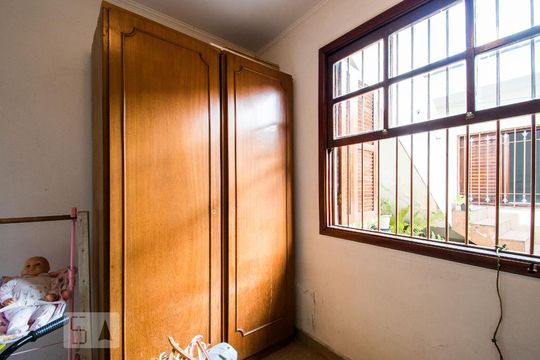 Quarto de Serviço 2 de casa para alugar com 3 quartos, 250m² em Jardim da Saúde, São Paulo