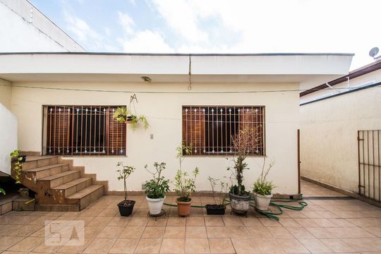 Quintal de casa para alugar com 3 quartos, 250m² em Jardim da Saúde, São Paulo