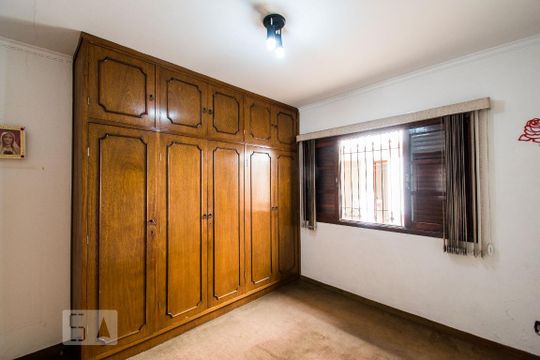 Suíte de casa para alugar com 3 quartos, 250m² em Jardim da Saúde, São Paulo