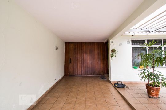 Garagem de casa para alugar com 3 quartos, 250m² em Jardim da Saúde, São Paulo