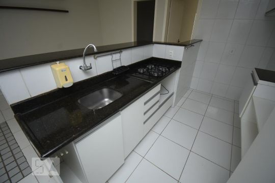 Cozinha de apartamento para alugar com 2 quartos, 44m² em Guará Ii, Brasília