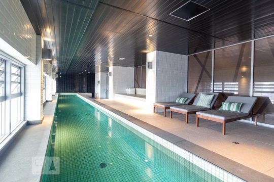 Piscina Coberta de apartamento para alugar com 1 quarto, 54m² em Chácara Santo Antônio, São Paulo