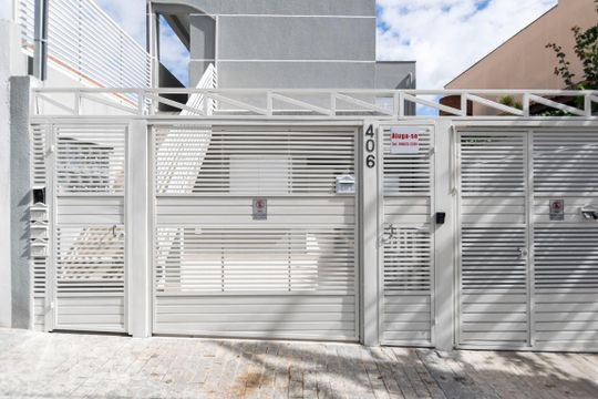 Fachada de casa para alugar com 2 quartos, 120m² em Bosque da Saúde, São Paulo