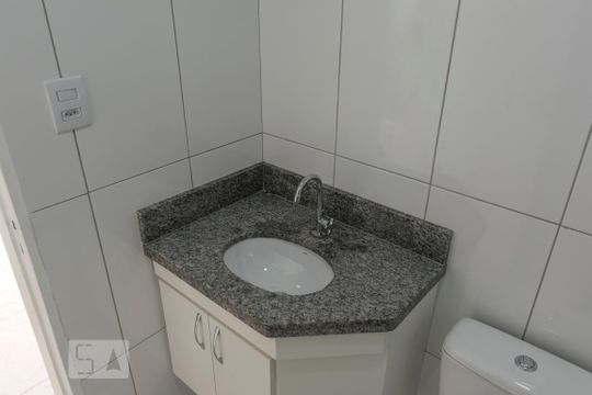 Banheiro (Pia) de casa para alugar com 2 quartos, 120m² em Bosque da Saúde, São Paulo