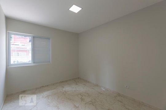 Quarto 1 de casa para alugar com 2 quartos, 120m² em Bosque da Saúde, São Paulo