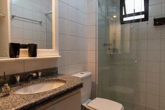 Banheiro de apartamento para alugar com 2 quartos, 70m² em Vila Andrade, São Paulo