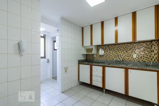 Cozinha de apartamento à venda com 3 quartos, 80m² em Recreio dos Bandeirantes, Rio de Janeiro