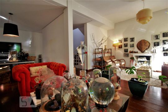 Sala de casa à venda com 4 quartos, 250m² em Morumbi, São Paulo