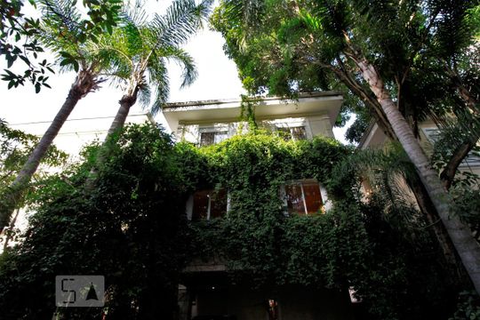 Fachada de casa à venda com 4 quartos, 250m² em Morumbi, São Paulo
