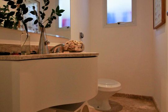 Lavabo de casa à venda com 4 quartos, 250m² em Morumbi, São Paulo
