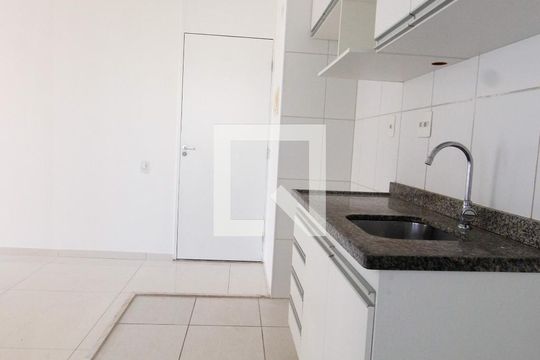 Cozinha de apartamento para alugar com 3 quartos, 65m² em Jardim Caboré, São Paulo