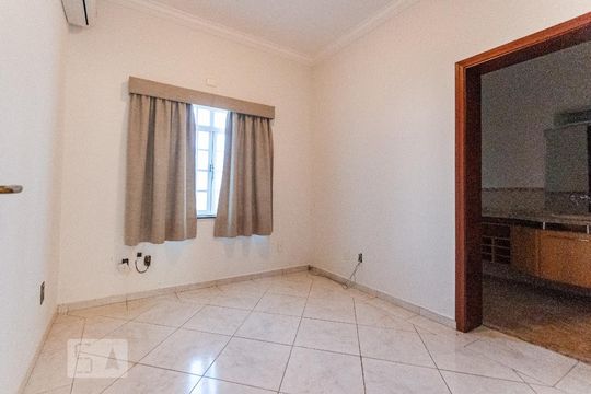 Escritório de casa à venda com 4 quartos, 420m² em Jardim Chapadão, Campinas