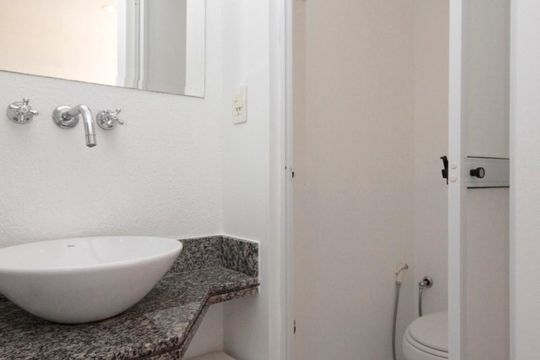 Banheiro de kitnet/studio à venda com 1 quarto, 22m² em Consolação, São Paulo