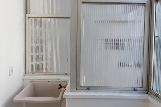 Área de serviço de apartamento à venda com 2 quartos, 58m² em Centro Histórico, Porto Alegre