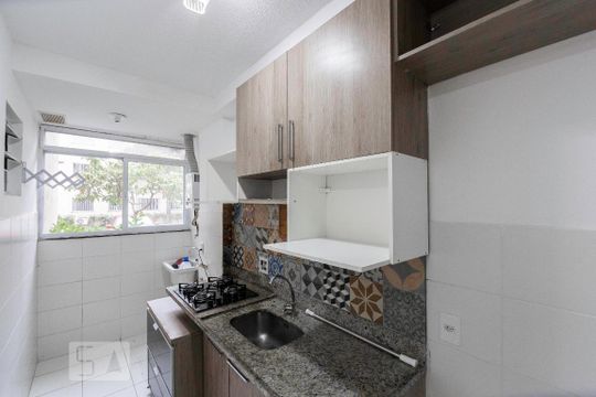 Cozinha de apartamento para alugar com 3 quartos, 54m² em Vargem Pequena, Rio de Janeiro