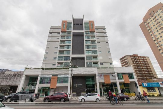 Fachada de apartamento para alugar com 2 quartos, 70m² em Água Verde, Curitiba