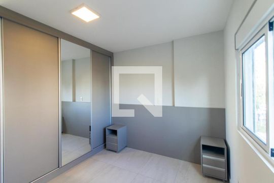 Suíte de apartamento para alugar com 2 quartos, 70m² em Água Verde, Curitiba