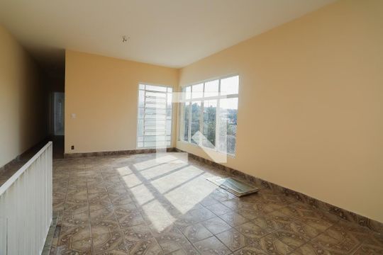 Sala de casa para alugar com 3 quartos, 150m² em Lapa, São Paulo