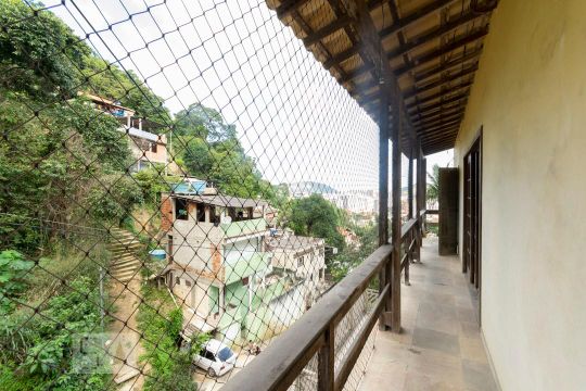 Varanda Segundo Piso de casa à venda com 3 quartos, 130m² em Pe Pequeno, Niterói