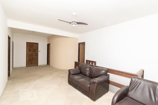 Sala TV de casa à venda com 3 quartos, 130m² em Pe Pequeno, Niterói