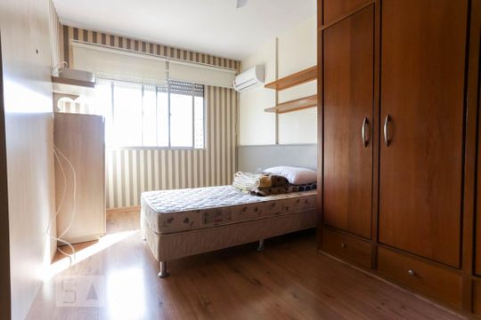 Quarto 1 de apartamento à venda com 2 quartos, 67m² em Boa Vista, Porto Alegre