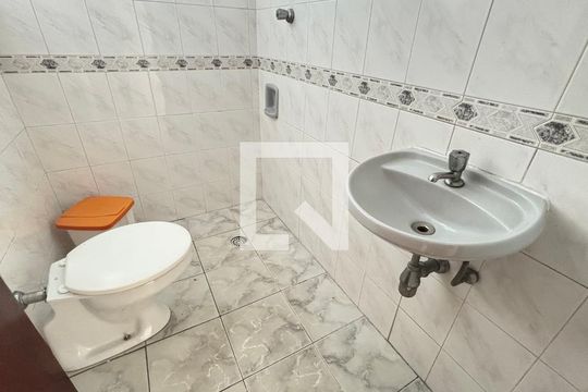 Lavabo de casa à venda com 3 quartos, 300m² em Vila Bastos, Santo André