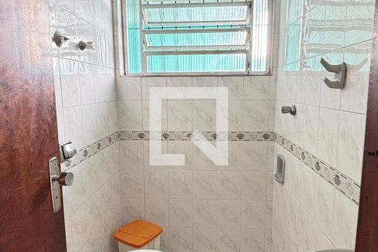 Lavabo de casa à venda com 3 quartos, 300m² em Vila Bastos, Santo André