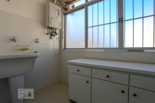Area de Serviço de apartamento para alugar com 3 quartos, 110m² em Bela Vista, São Paulo