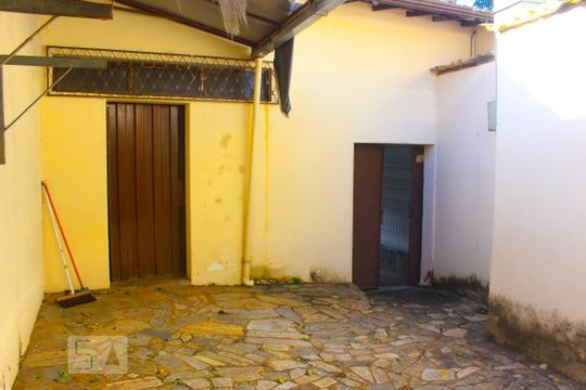 Área de serviço de casa para alugar com 4 quartos, 420m² em São Pedro, Belo Horizonte