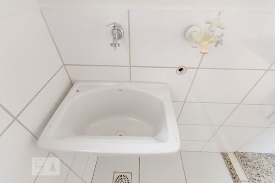 Área de Serviço de apartamento para alugar com 2 quartos, 54m² em Parque Oeste Industrial, Goiânia