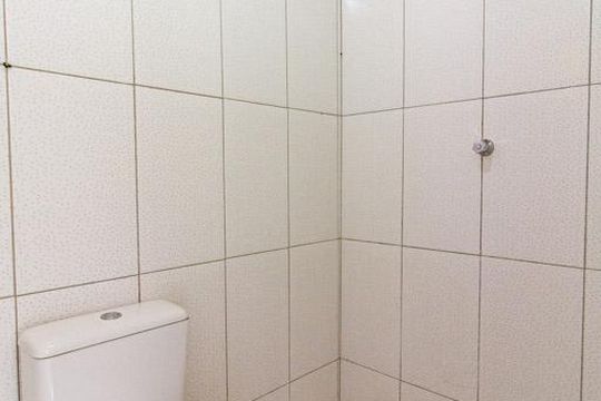 Banheiro Social de casa à venda com 2 quartos, 65m² em Jaqueline, Belo Horizonte