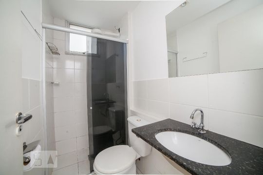 Banheiro de apartamento à venda com 2 quartos, 64m² em Fernão Dias, Belo Horizonte