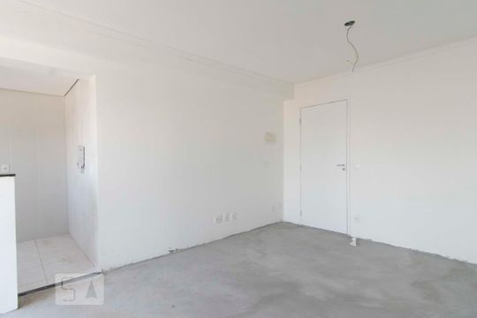 Sala de apartamento para alugar com 1 quarto, 45m² em Vila Paulicéia, São Paulo
